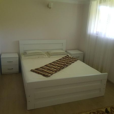 Hotel Shaumiani Kutaisi Ngoại thất bức ảnh